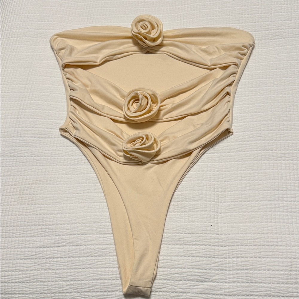SHEIN Cream Bodysuit with Floral Accents